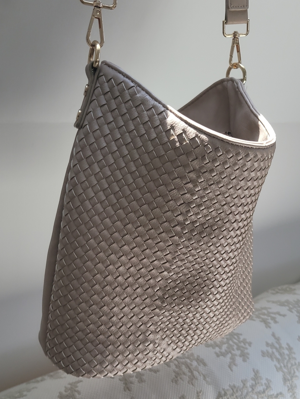 Antik Kraft Classic Woven pu Shoulder Bag - Tan